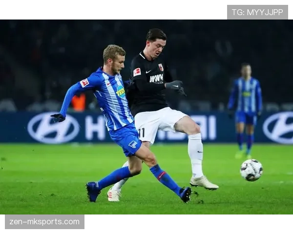 德里赫特战术适配性凸显,助力球队防守体系全面升级 德里赫特战术适配性凸显,助力球队防守体系全面升级