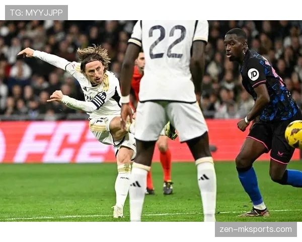 新赛季西甲战火重燃,豪门争霸冠军格局再起波澜 新赛季西甲战火重燃,豪门争霸冠军格局再起波澜