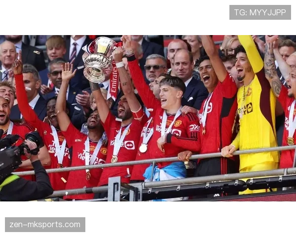 曼联排名回升背后结构性问题表现受限，是否对赛季走势形成制约